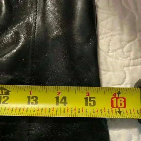 Hobo Black Handbag - Picture 5 of 8